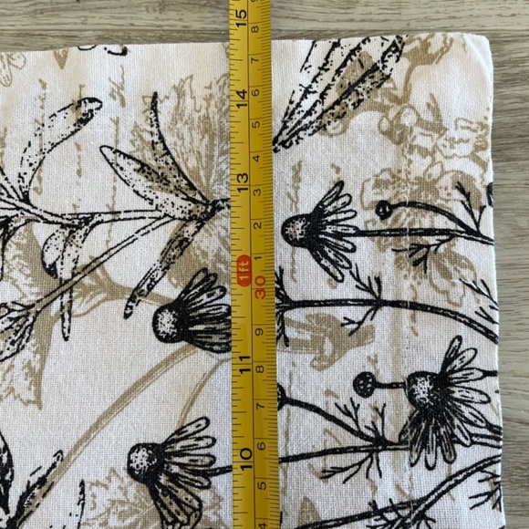 🌸3/$25 Botanical Table Runner | 14.75" x 64.25" - Picture 9 of 12